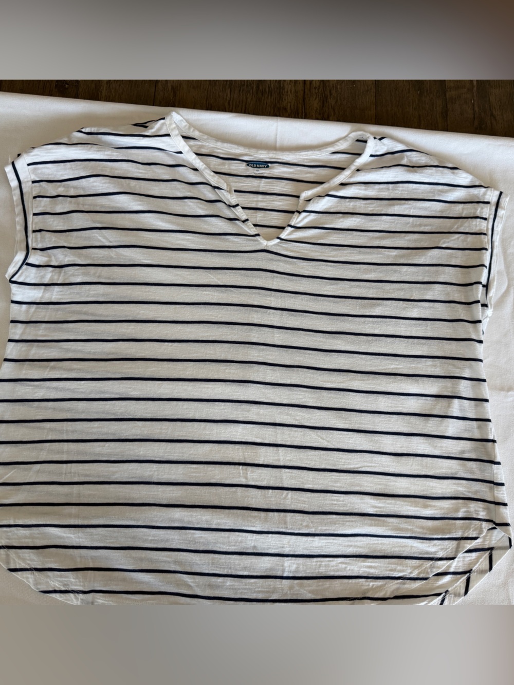 Old Navy Striped V-Neck Short Sleeve Top - White/Navy XXL